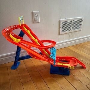 Hot Wheels City Motorized Roller Coaster